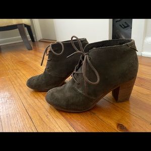 TOMS heeled booties size 6